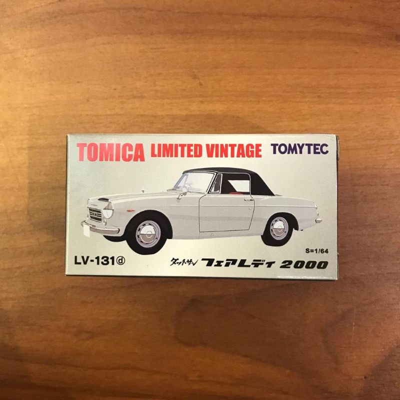 TOMICA LIMITED VINTAGE LV-131d DATSUN FAIRLADY 2000 Silver