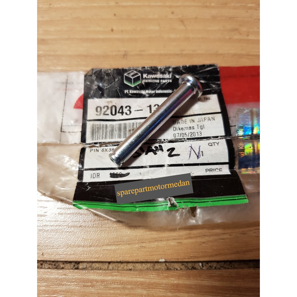 Pen Pin Footstep Belakang Ninja/KLX 6x38.5 Original Kawasaki 92043-1328