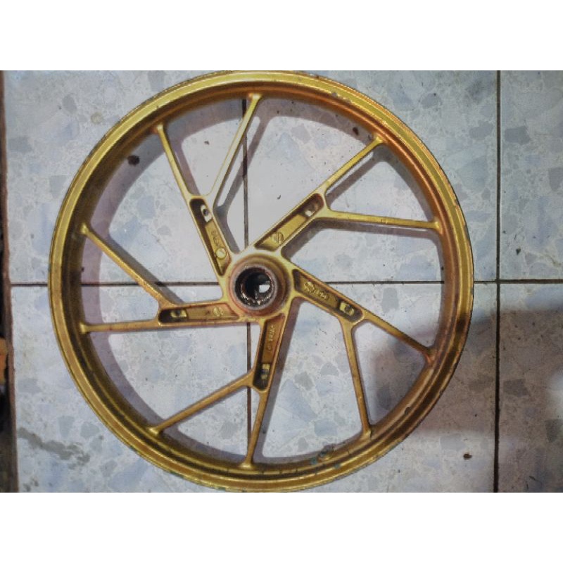 Velg depan racing second / bekas Copotan Suzuki Satria Fu karburator repaint GOLD