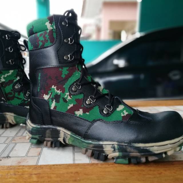 SEPATU PDL LORENG