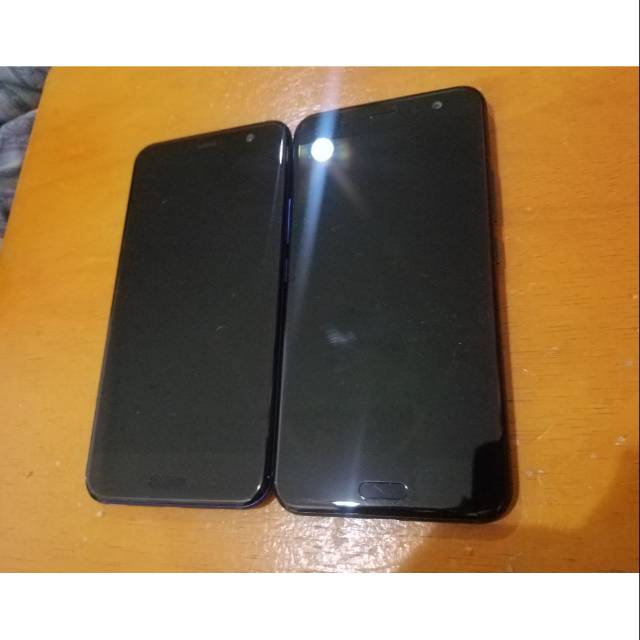 HTC U11 AU RAM 4 64GB SEKEN MULUS HP ONLY