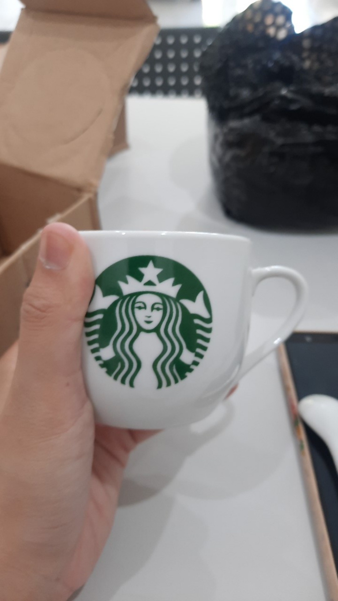 Cangkir Keramik Starbucks Gift Set Ceramic Mug Starbucks Dengan Sendok ( Harga Adalah Per Buah )
