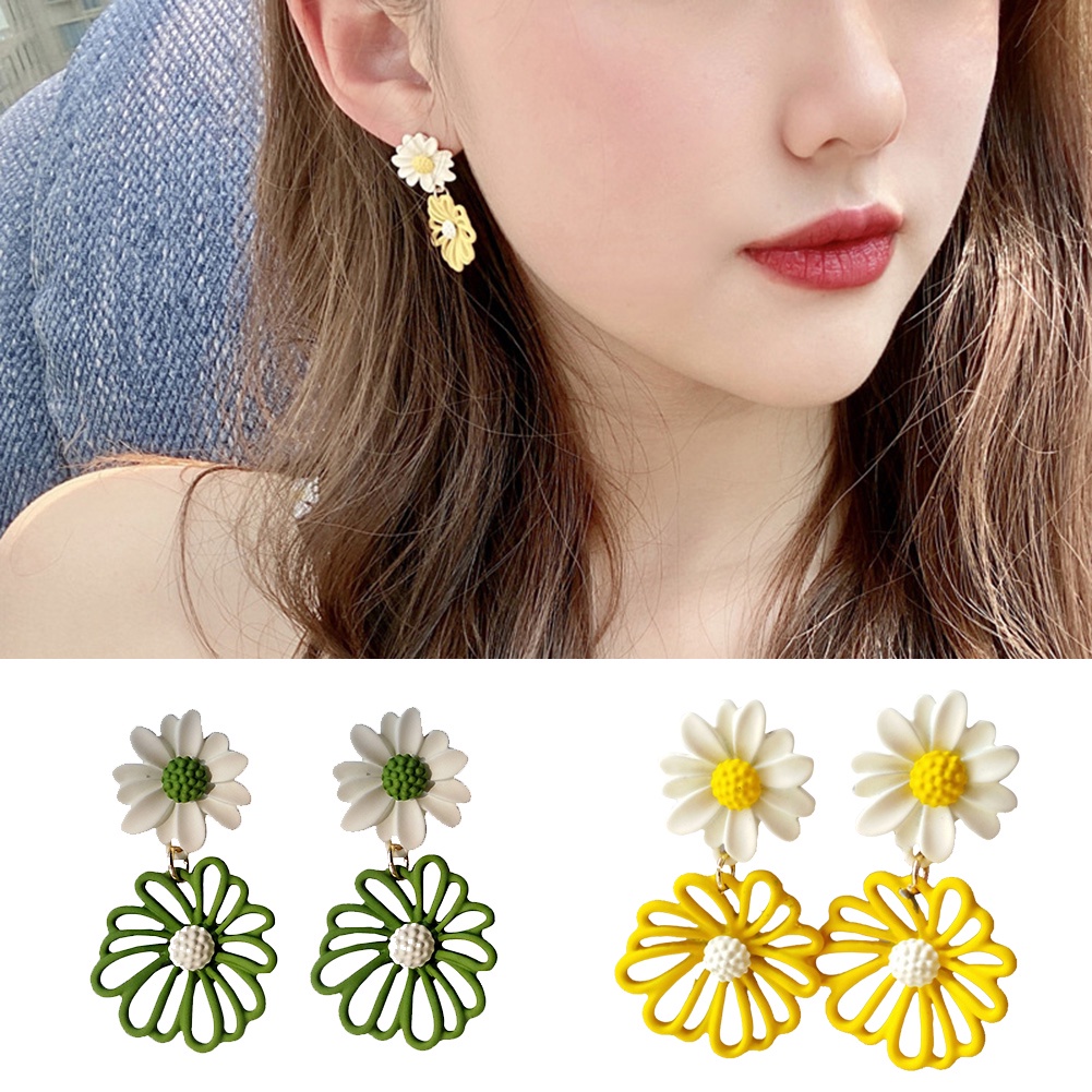 Anting Bentuk Bunga Daisy Model Hollow Warna Kontras Untuk Wanita