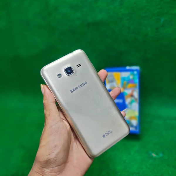 Jual SAMSUNG J3 2016 RAM 1.5/8GB SECOND Diskon