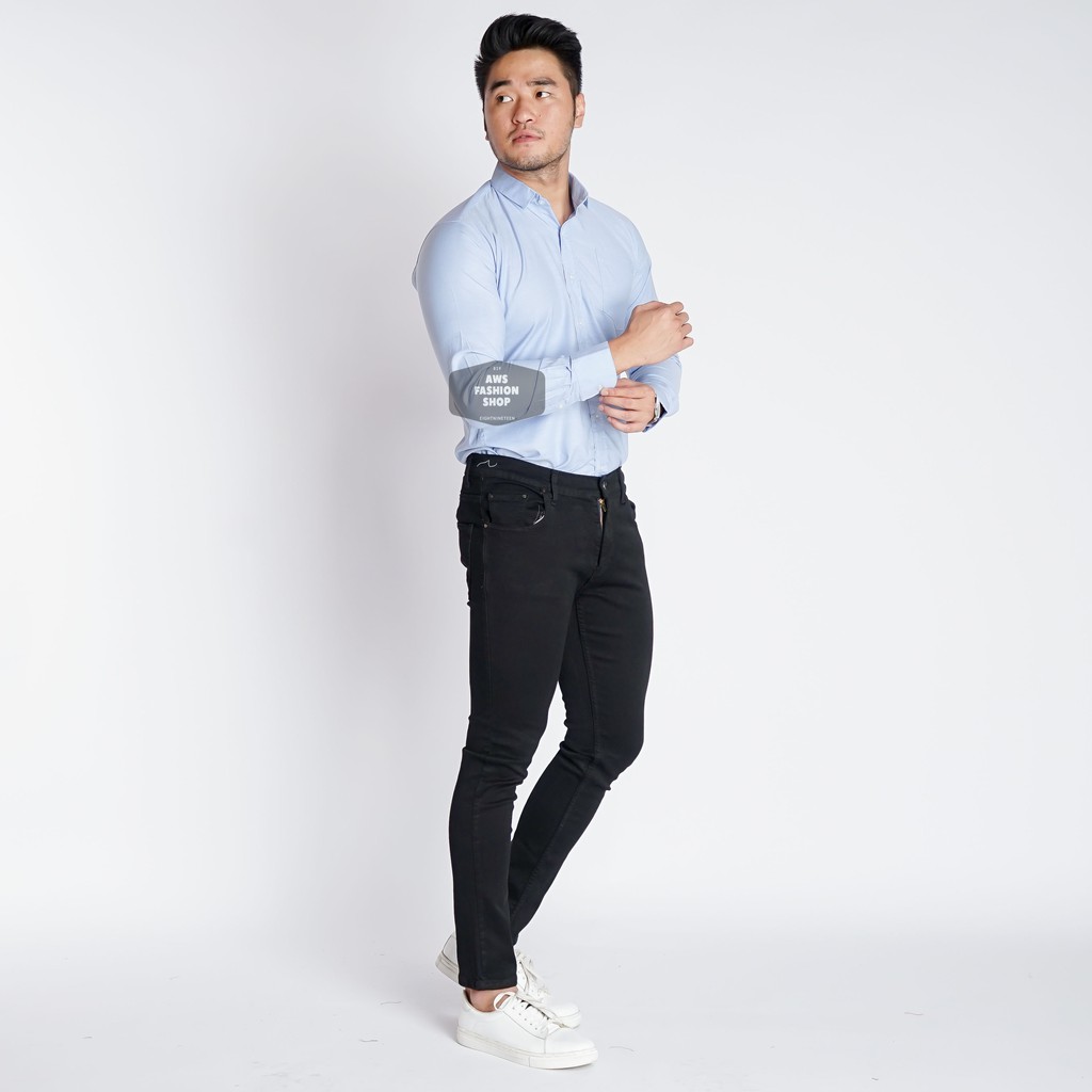 Kemeja Pria Lengan Panjang Polos Biru Muda Soft Blue Oxford Kerja Cowok Casual Slimfit EightNineTeen