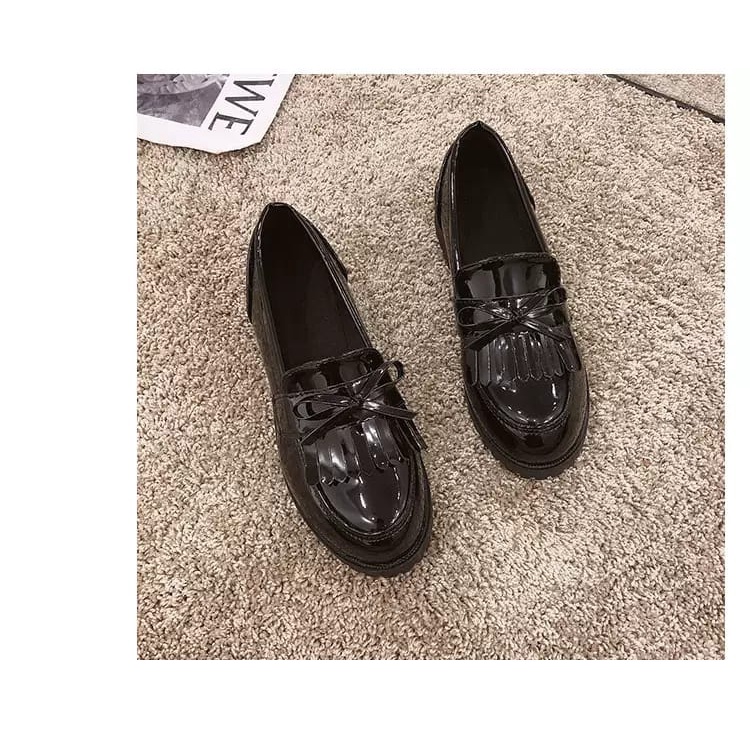 Sepatu Loafers Wanita Black Glosy RWS 0278