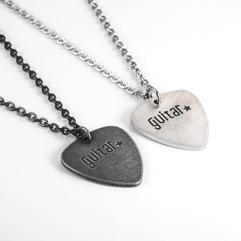 Creative Guitar Pick Necklace for Man Women Vintage Collar Clavicle Chain Fashionable Couple Jewelry Gift for Party Banquet