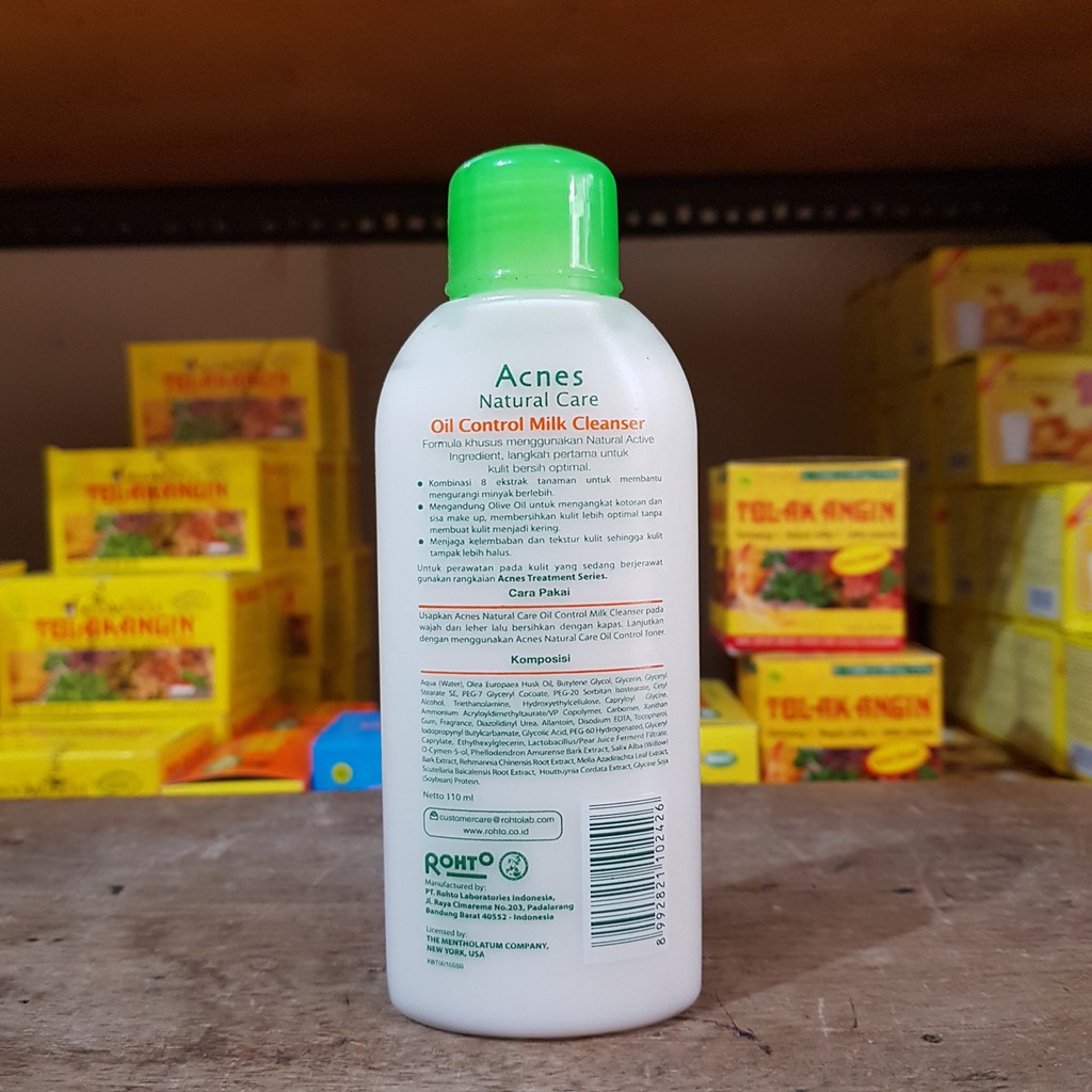 Acnes Natural Care Oil Control Milk Cleanser