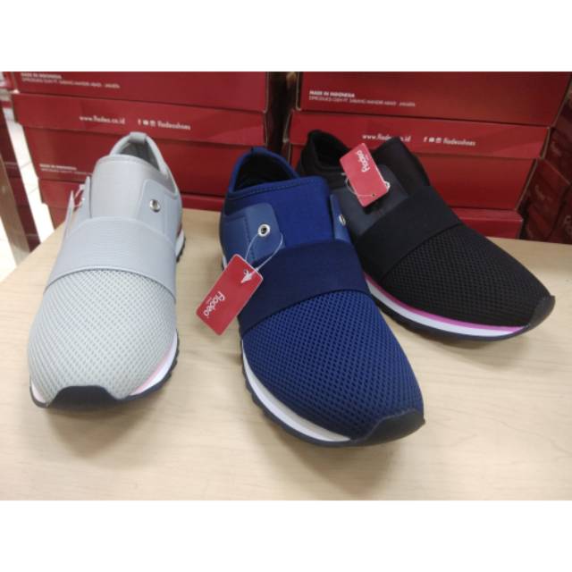 Sepatu wanita sneaker fladeo