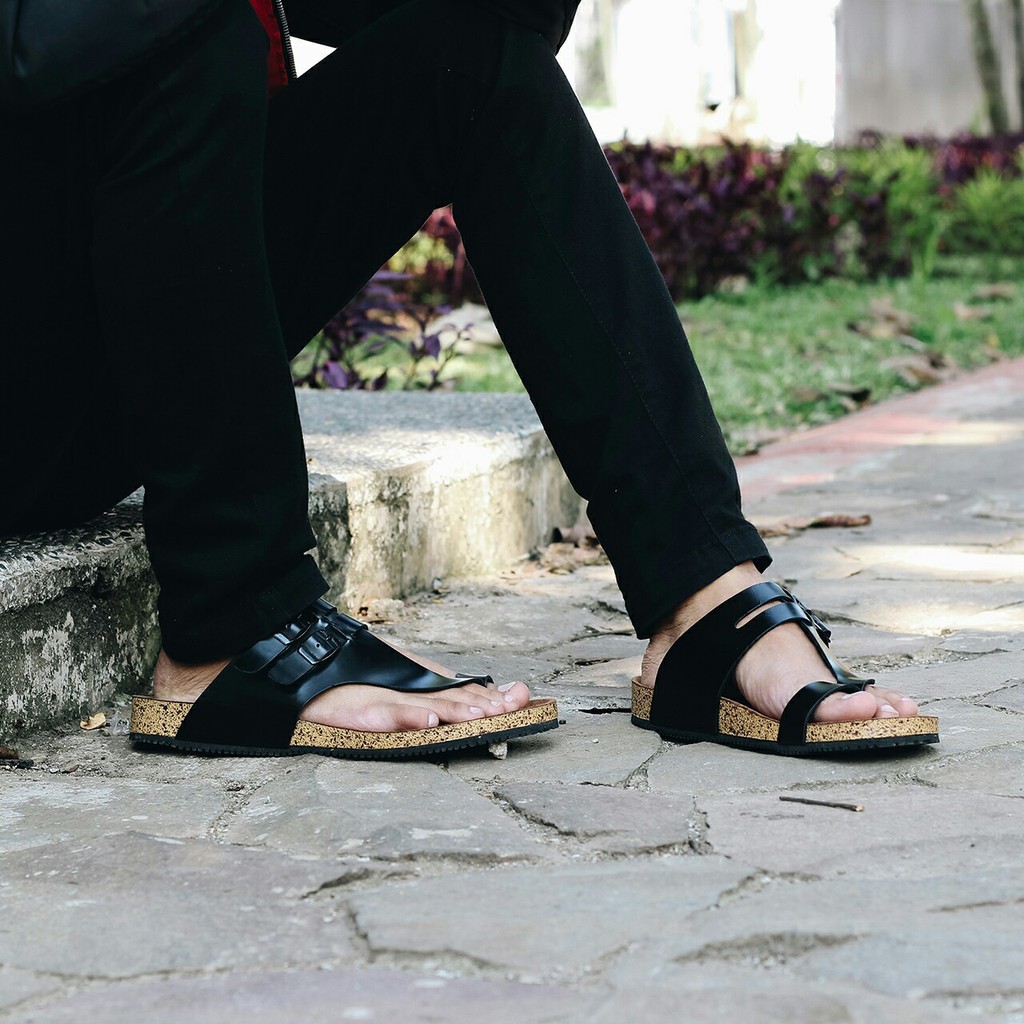 ALFARO BLACK |FORIND x Zensa| Sendal Jepit Tali Kulit Simpel Kayu Pria/Cowok/Men - Sandal - Footwear