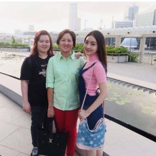 Tas gosh jeans chacha natasha wilona
