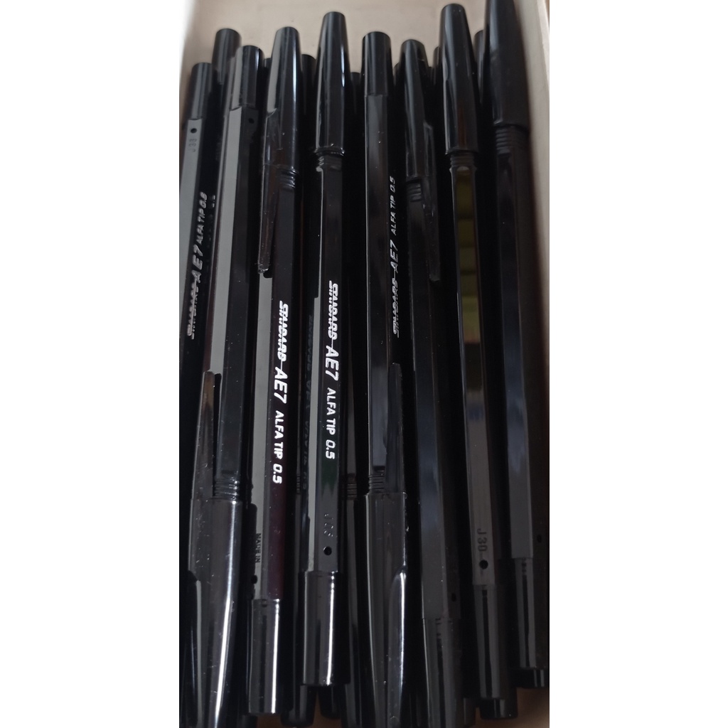 

BULPOIN AE7 HITAM