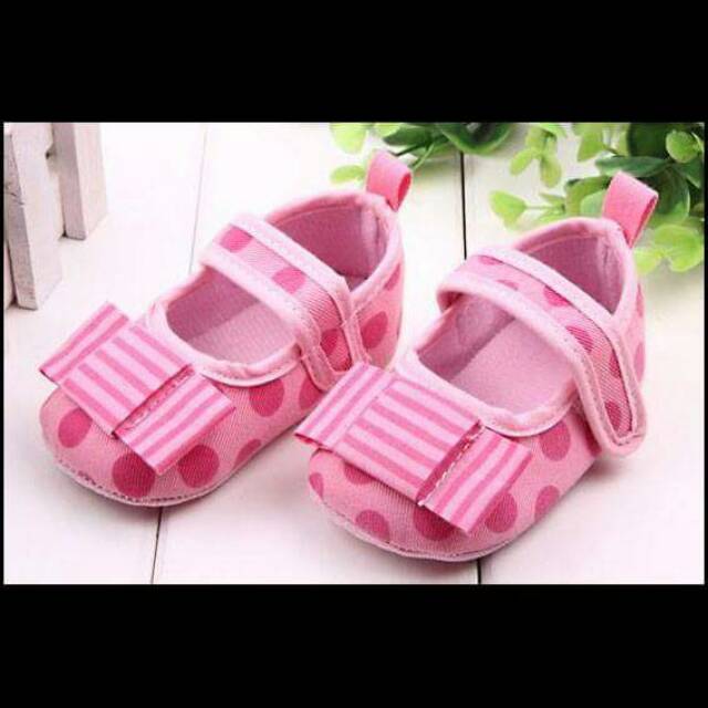 Sepatu Prewalker PW Polly Polka Pink