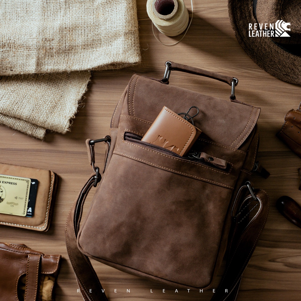 Reven leather- Steiner slingbag