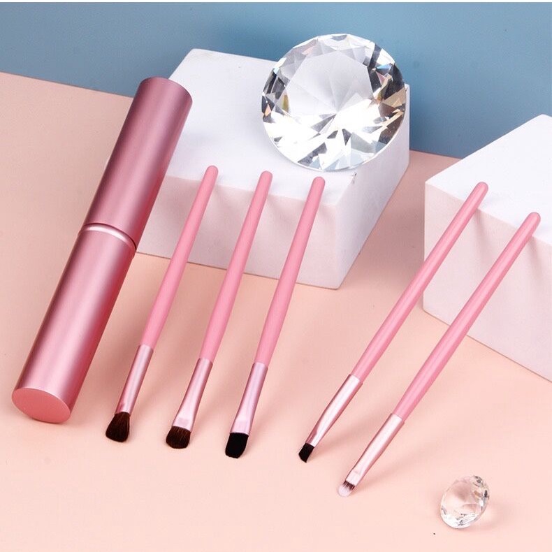 5pcs / Set Brush Makeup Untuk Bedak / Eyeshadow / Foundation / Blush On