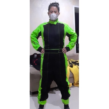 baju balap atau wearpack