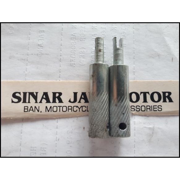 Alat Kunci Pembuka Pentil Ban Tubeless / Ban Dalam Mobil Motor
