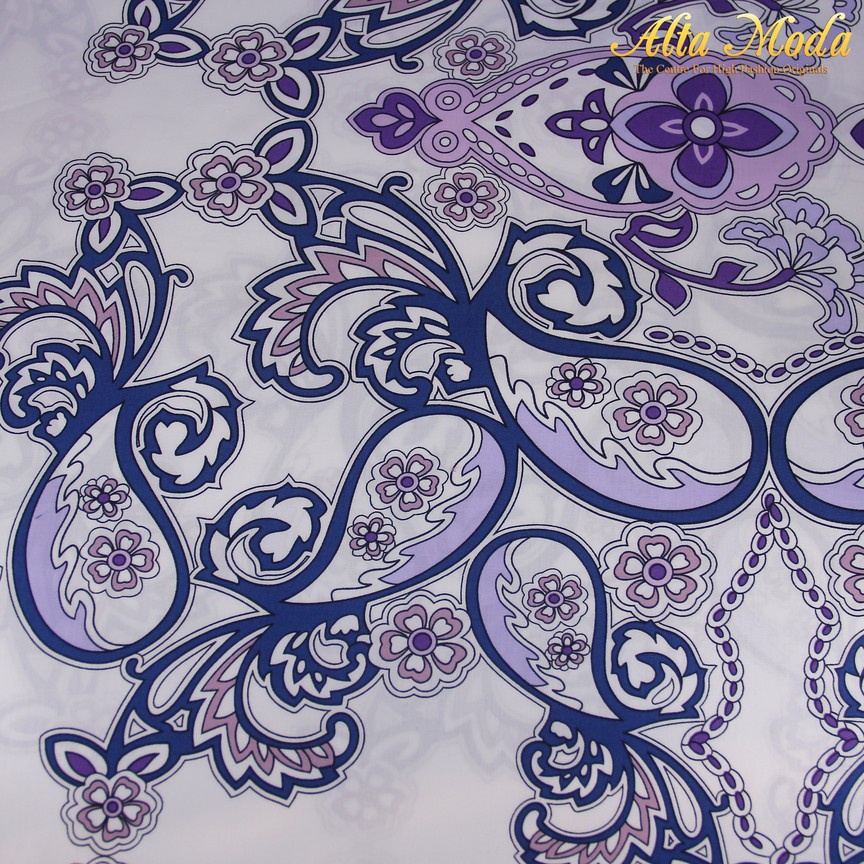 

Alta Moda Cotton Shirting Putih Motif Batik Navy Ungu (1M)
