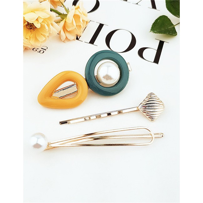 LRC Jepit Rambut Fashion Acrylic Hairpin Combination F5734X