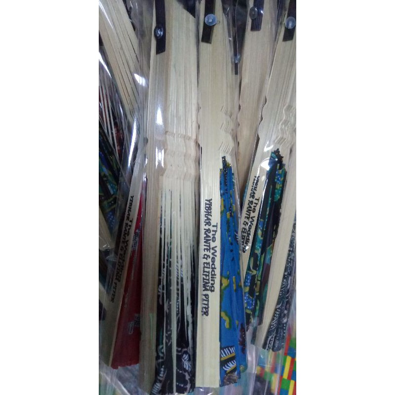 

Sablon Nama / Cetak Nama di Gagang Kipas