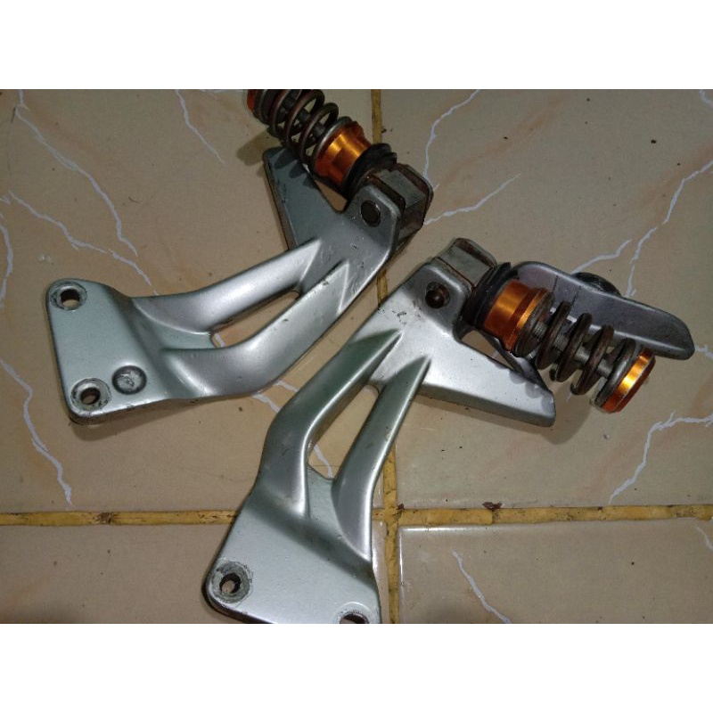 footstep/bustep/step Belakang Jupiter Z original copotan motor