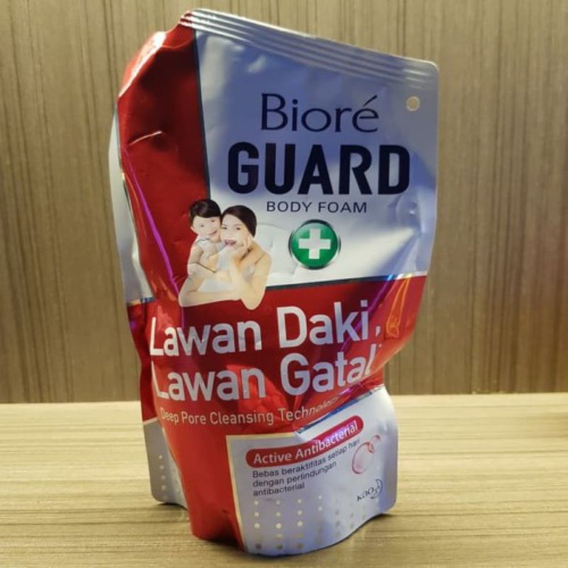 BIORE GUARD BODY FOAM ACTIVE ANTIBACTERIAL 400 ML SABUN MANDI CAIR