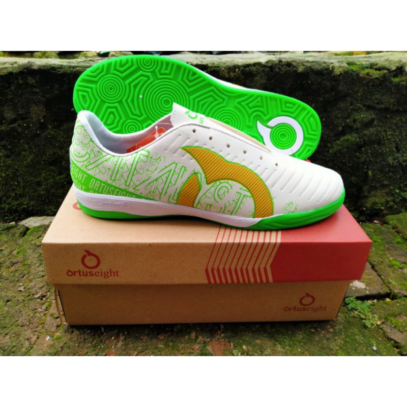 sepatu putsal ortus catalyst
