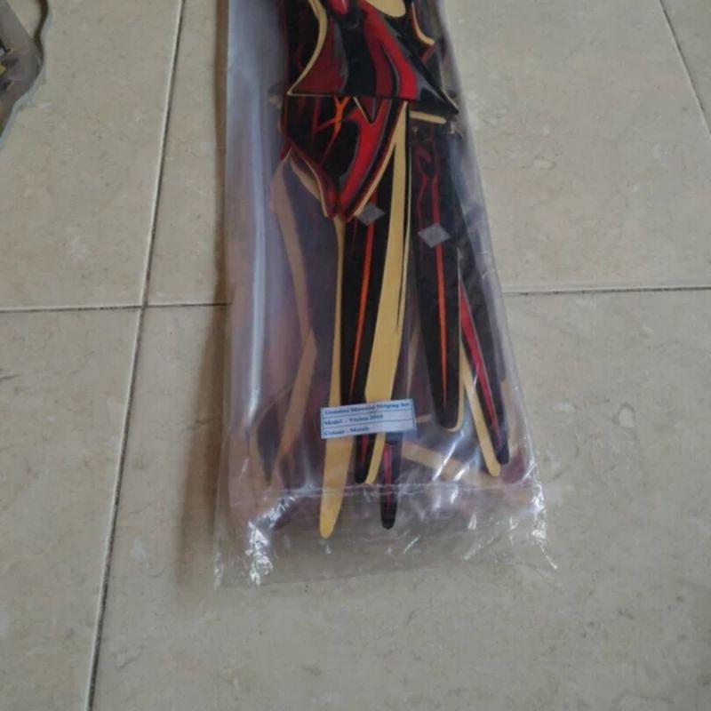 STRIPING SEPEDA MOTOR YAMAHA OLD VIXION 2010 HITAM MERAH