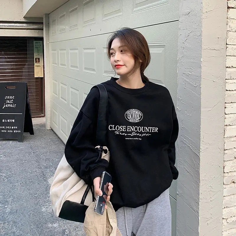 Close Encounter Sweater Crewneck - Allsize - Bahan Fleece tebal dan lembut - Outfit Wanita Dan Pria