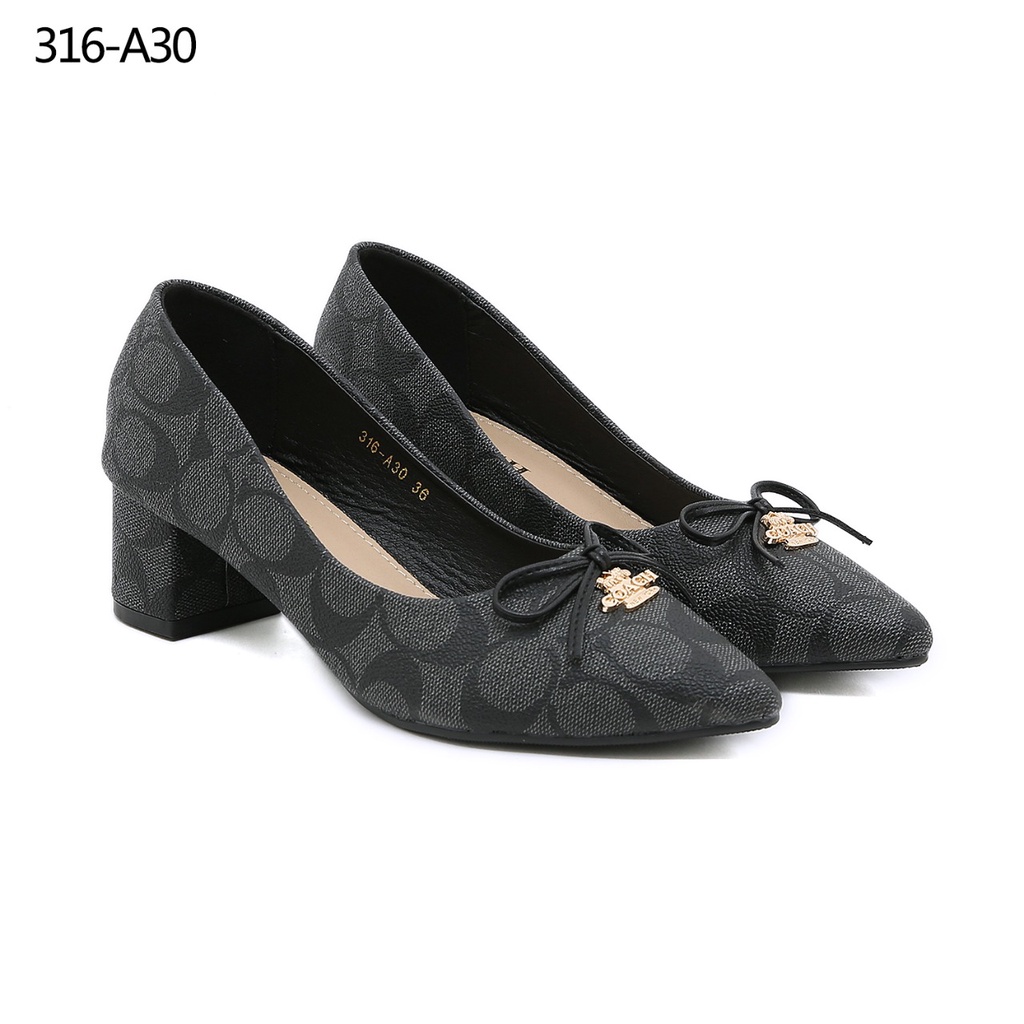 Coa Signature Canvas Blok Heel Pumps 316-A30