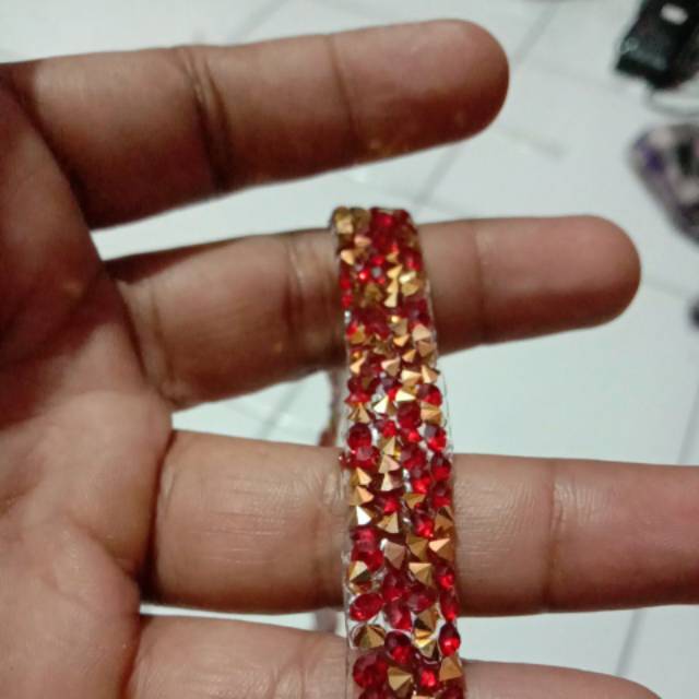 Diamond tikar motif acak