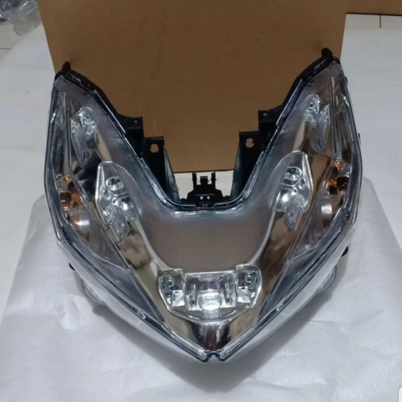 REPLEKTOR REVEKTOR DAN KACA DEPAN MIKA LAMPU DEPAN VARIO LED 125/150 TH2016-2017-2018