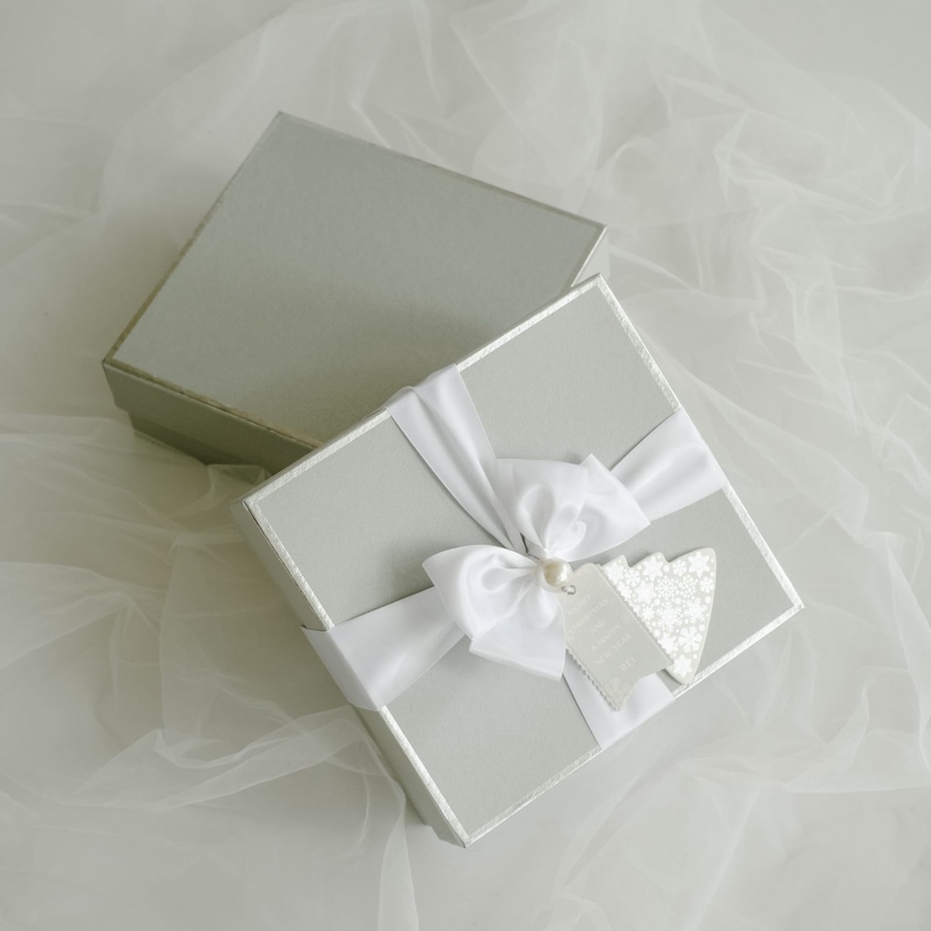 

Silver Grey Gift Box | Kotak Hadiah Kado | Hampers