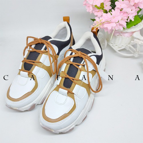 Sepatu Sneakers Wanita Kenza SDS353