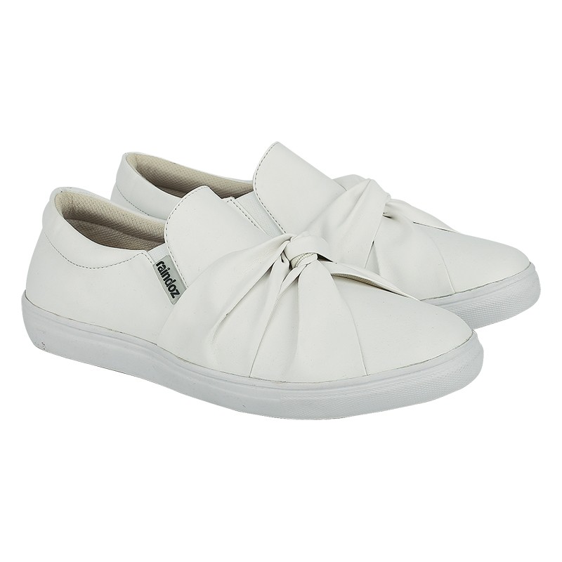 Sepatu Slip On Casual Wanita Warna Putih