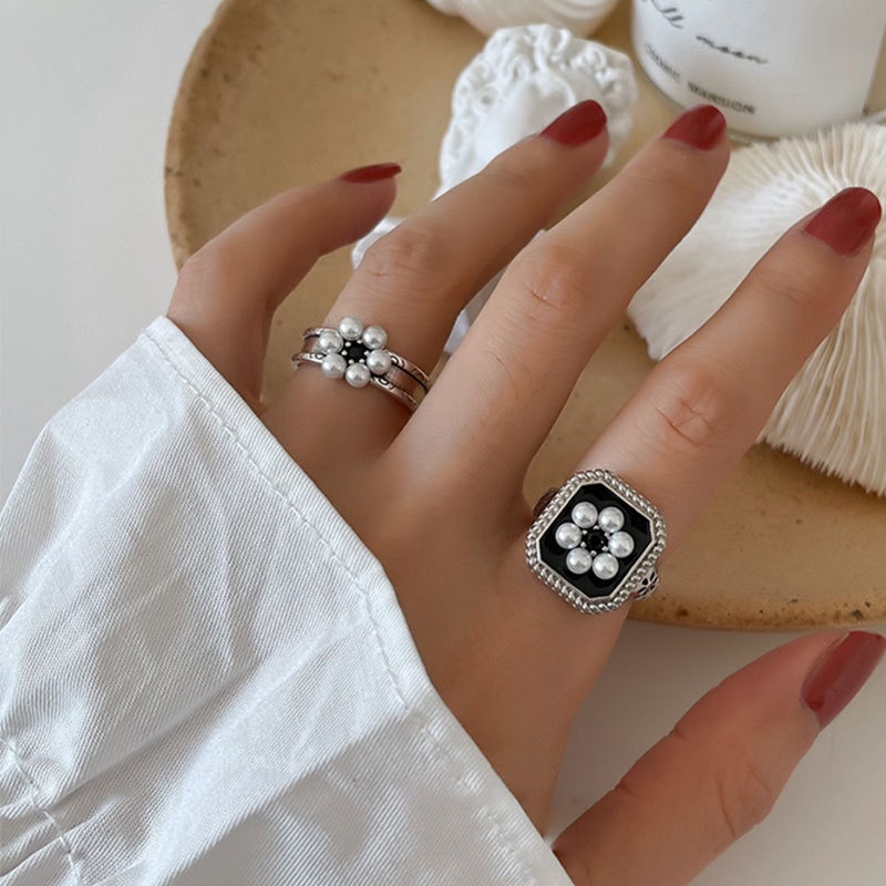Vintage Open Ring Fashion Pearl Flower Square Black Personality Light Luxury Ring for Women