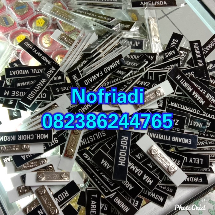 

Aman Name Tag Papan Nama Dada Lis Putih_Magnet Limited