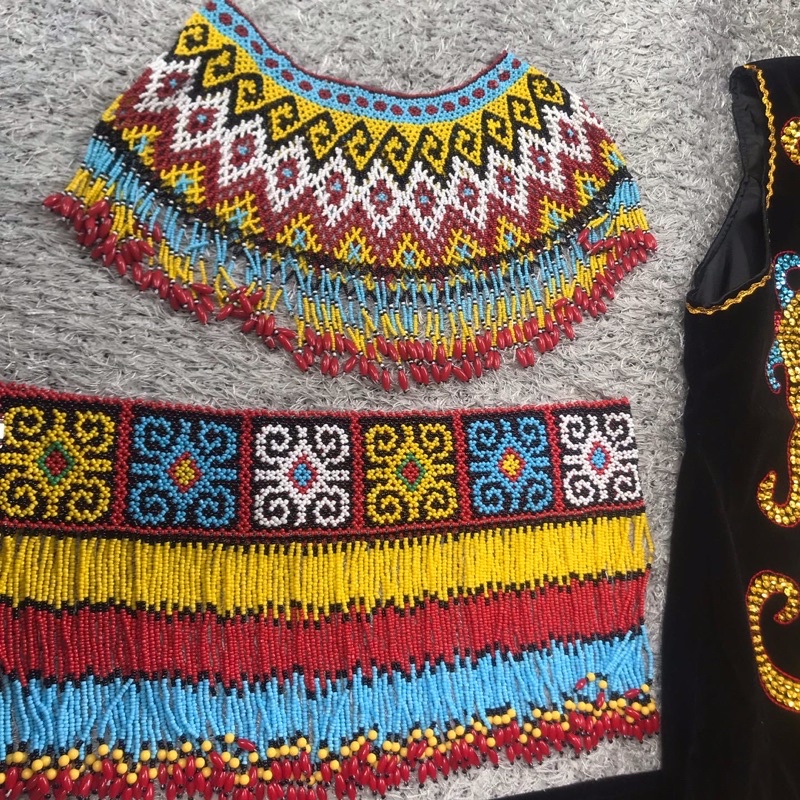 SATU SET BAJU DAYAK CEWE DEWASA