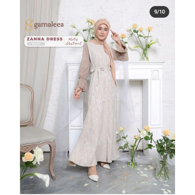 Preloved Zanna Dress Beige size S by Gamaleea