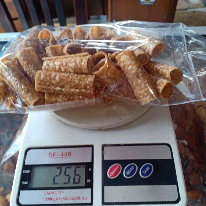 

Tingting kacang gulung isi 250 gram