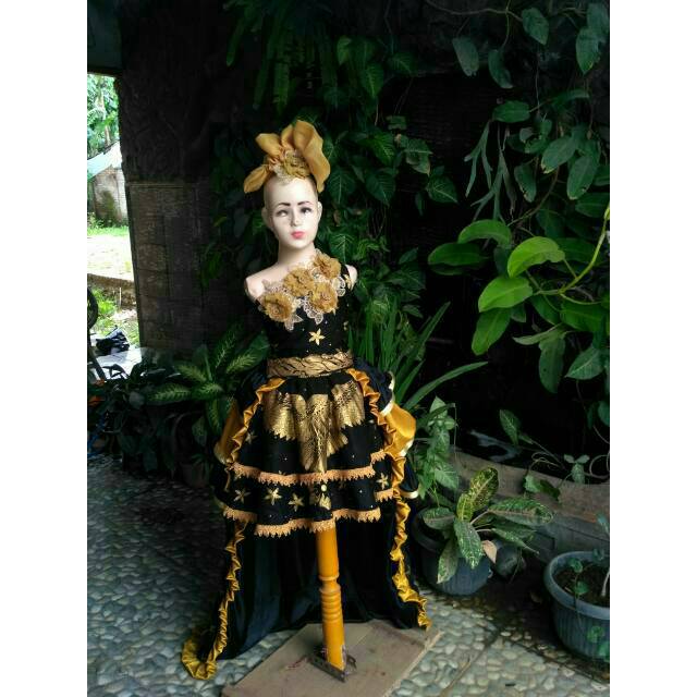 Baju pesta anak/ baju fashion show anak/ gaun pesta/ gaun fashion show batik