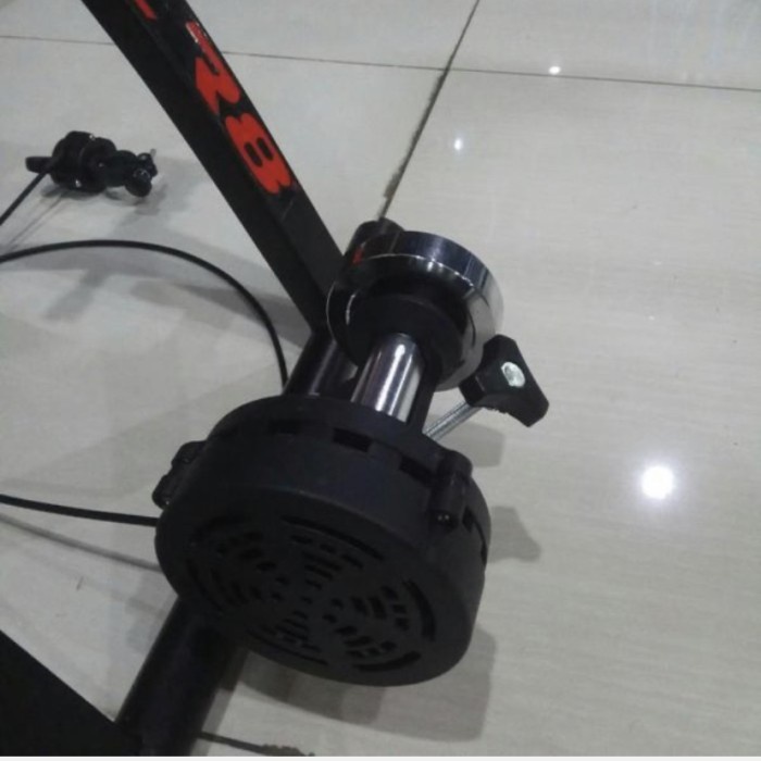 Bike Trainer Sepeda Statis XLR8 Taiwan alat berlatih sepeda di rumah