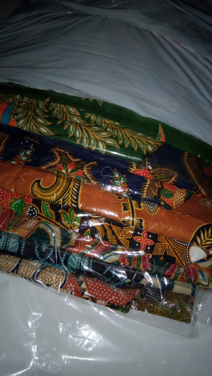 Adikusuma - Blouse Wanita Batik Bunga Lily