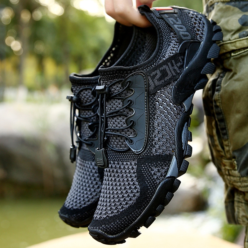 men's slip resistant sneakers