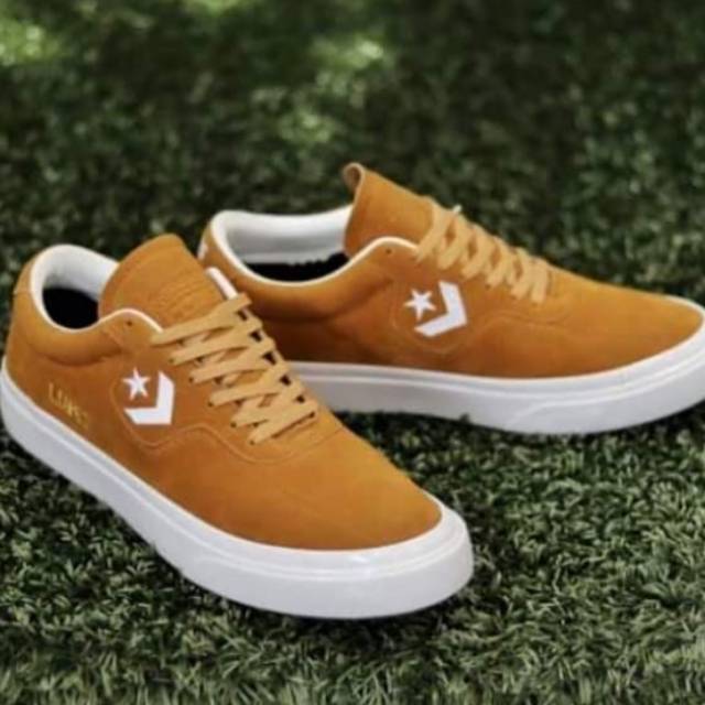Sepatu CONVERSE L lopez