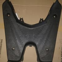 DEK PIJAKAN KAKI VARIO 110 KARBU