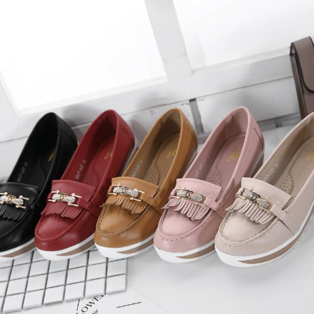 New Shoes Chanel
#3807-A27 Semipremium
Heels 5Cm