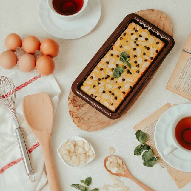 

Lekker Holland ( Butter Cake)