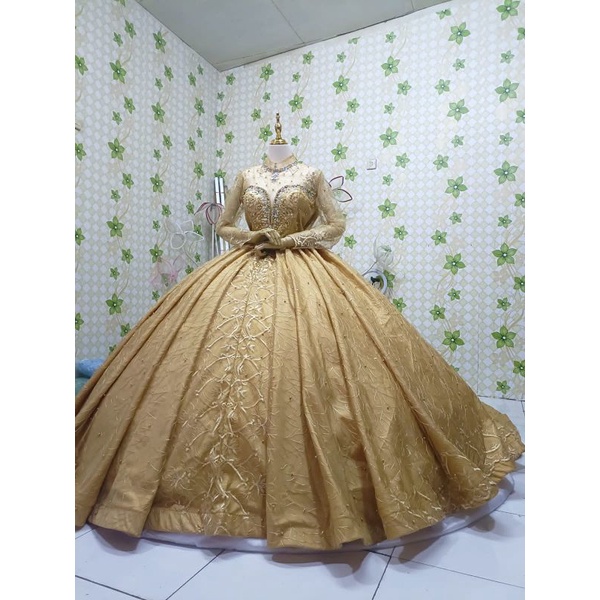 Gaun pengantkn semi premium warna gold ekor panjang