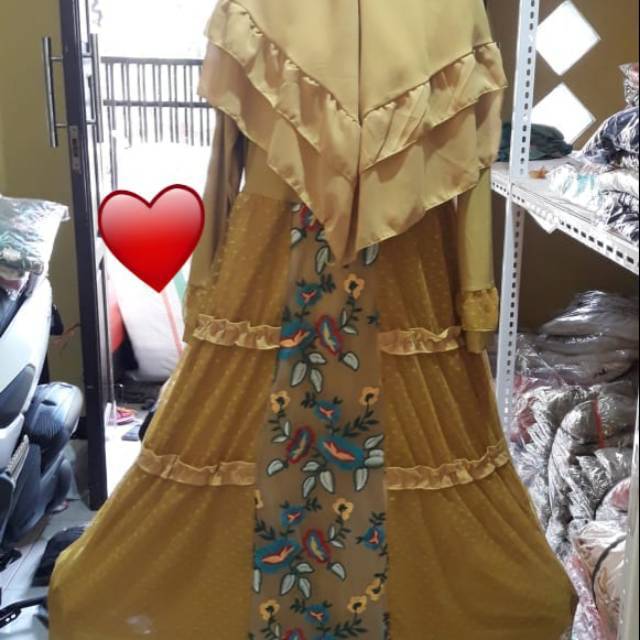 KALILA SYARI SET GAMIS BROKAT +KHIMAR MEWAH